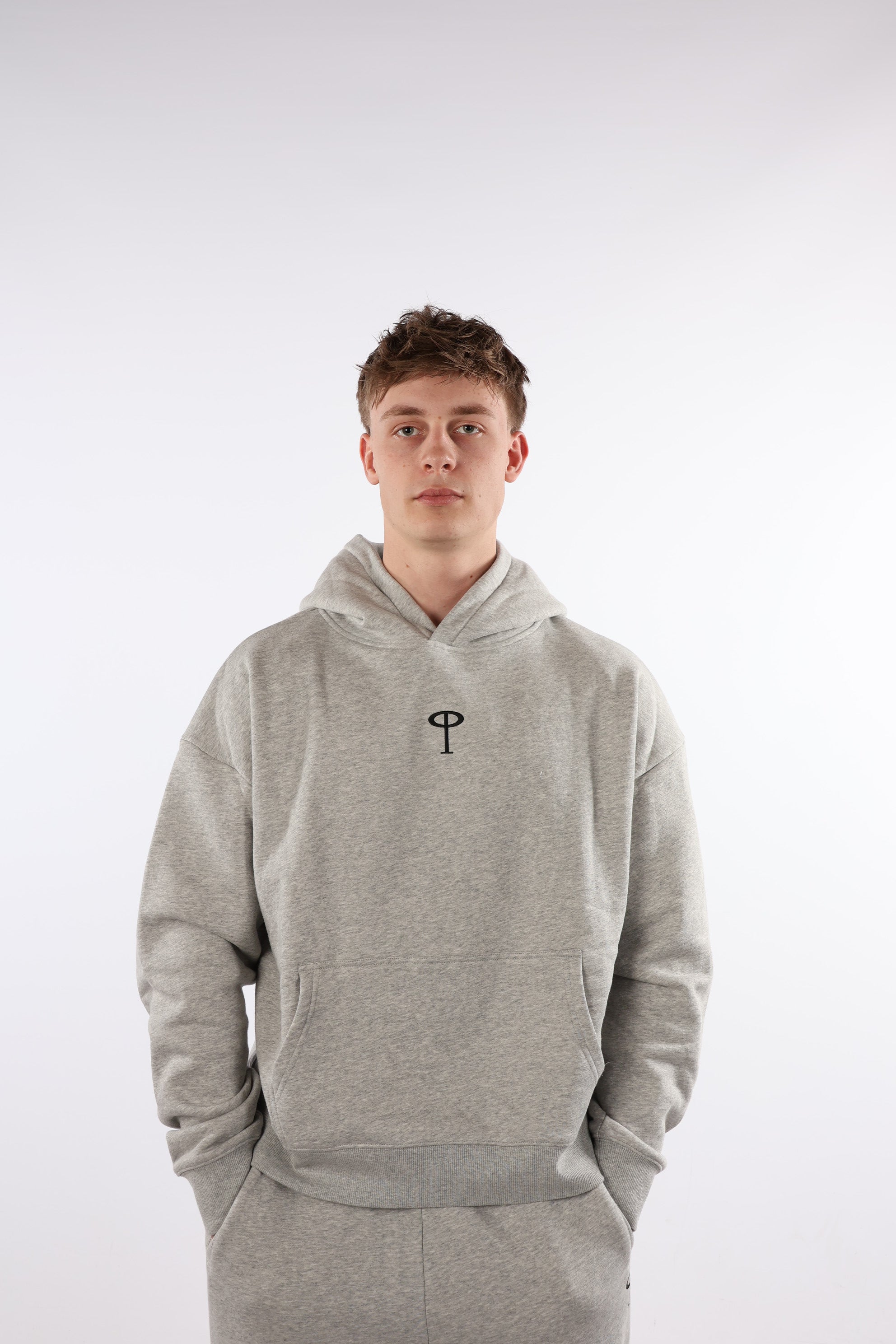 Oversized cropped hoodie