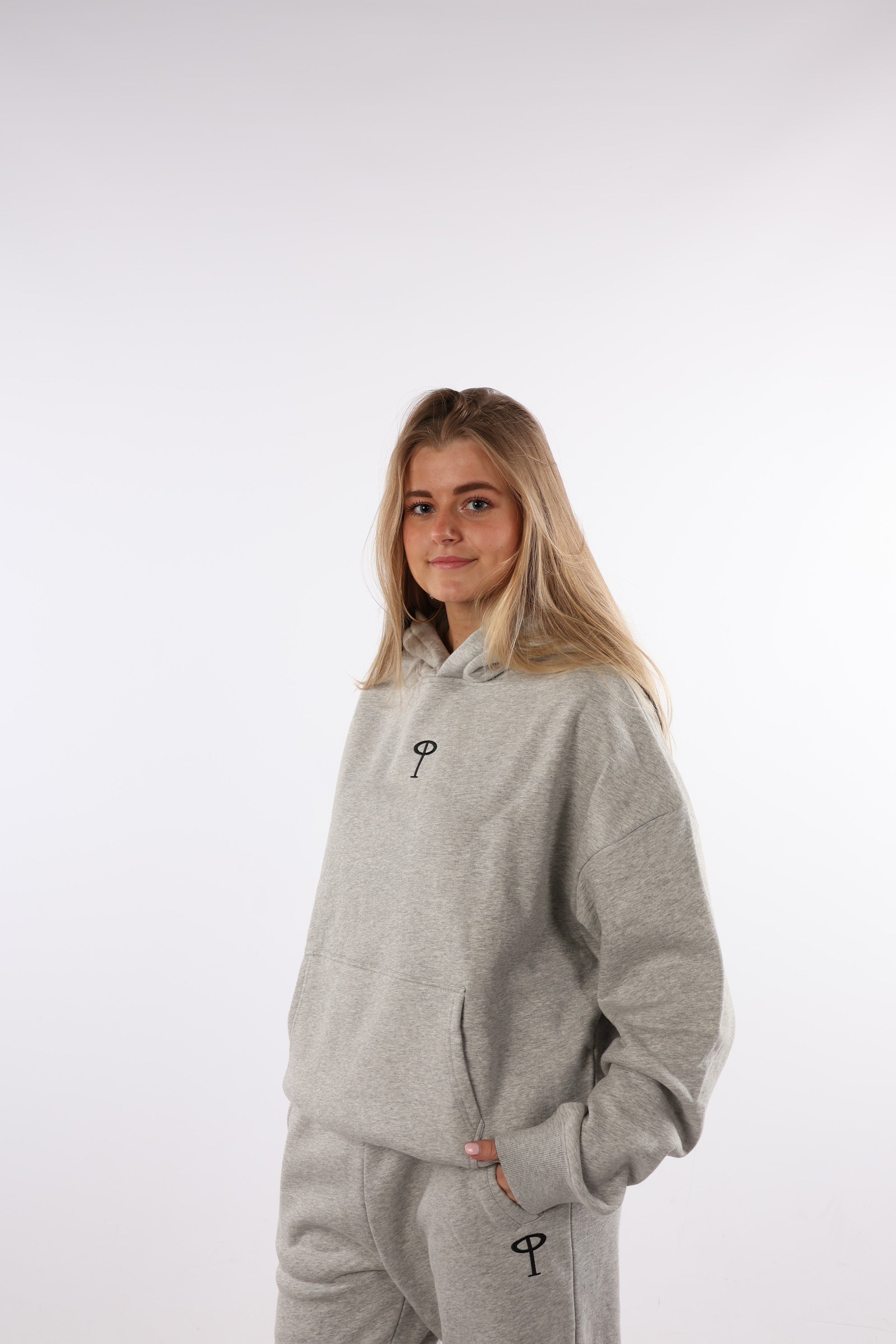 Oversized cropped hoodie