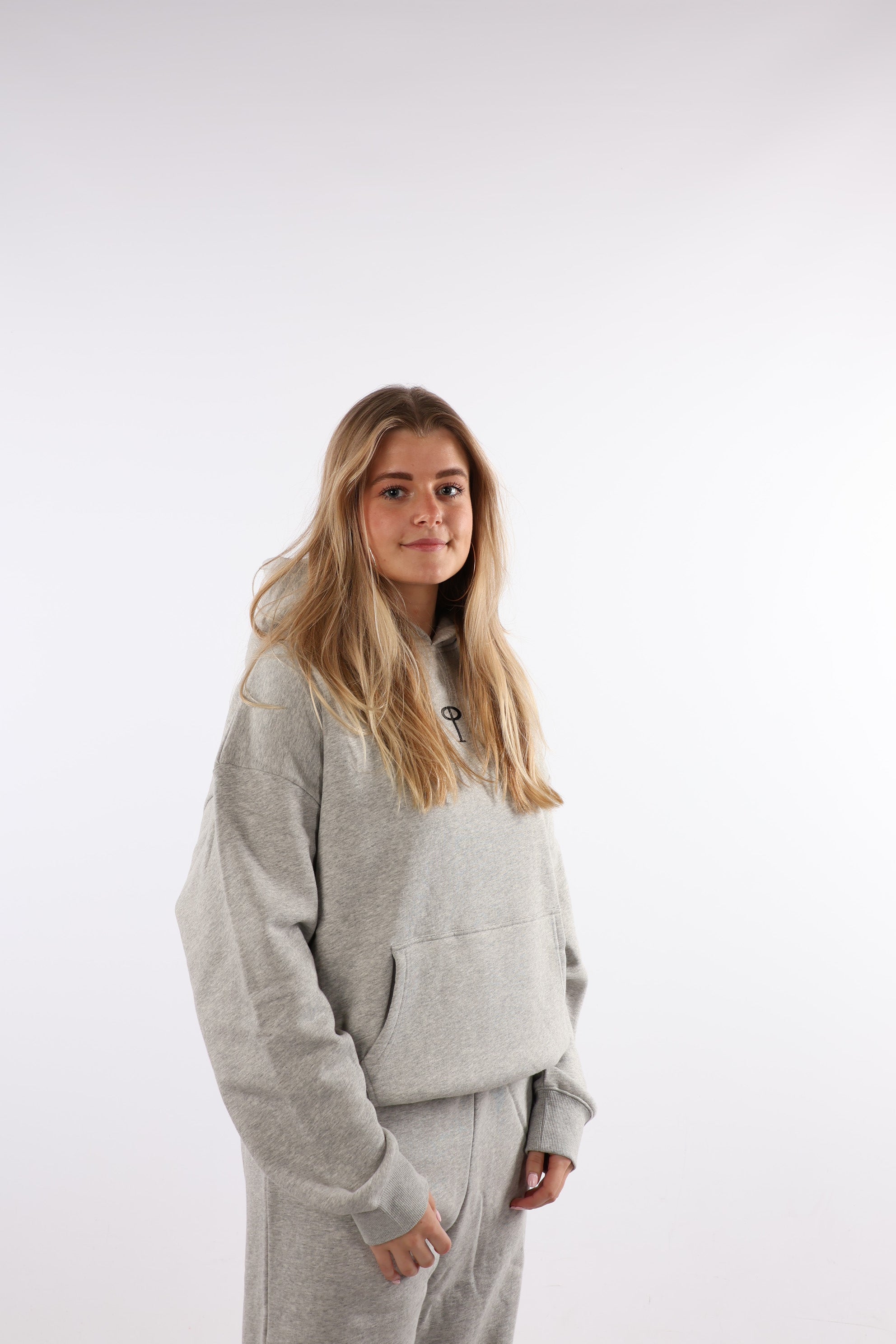 Oversized cropped hoodie