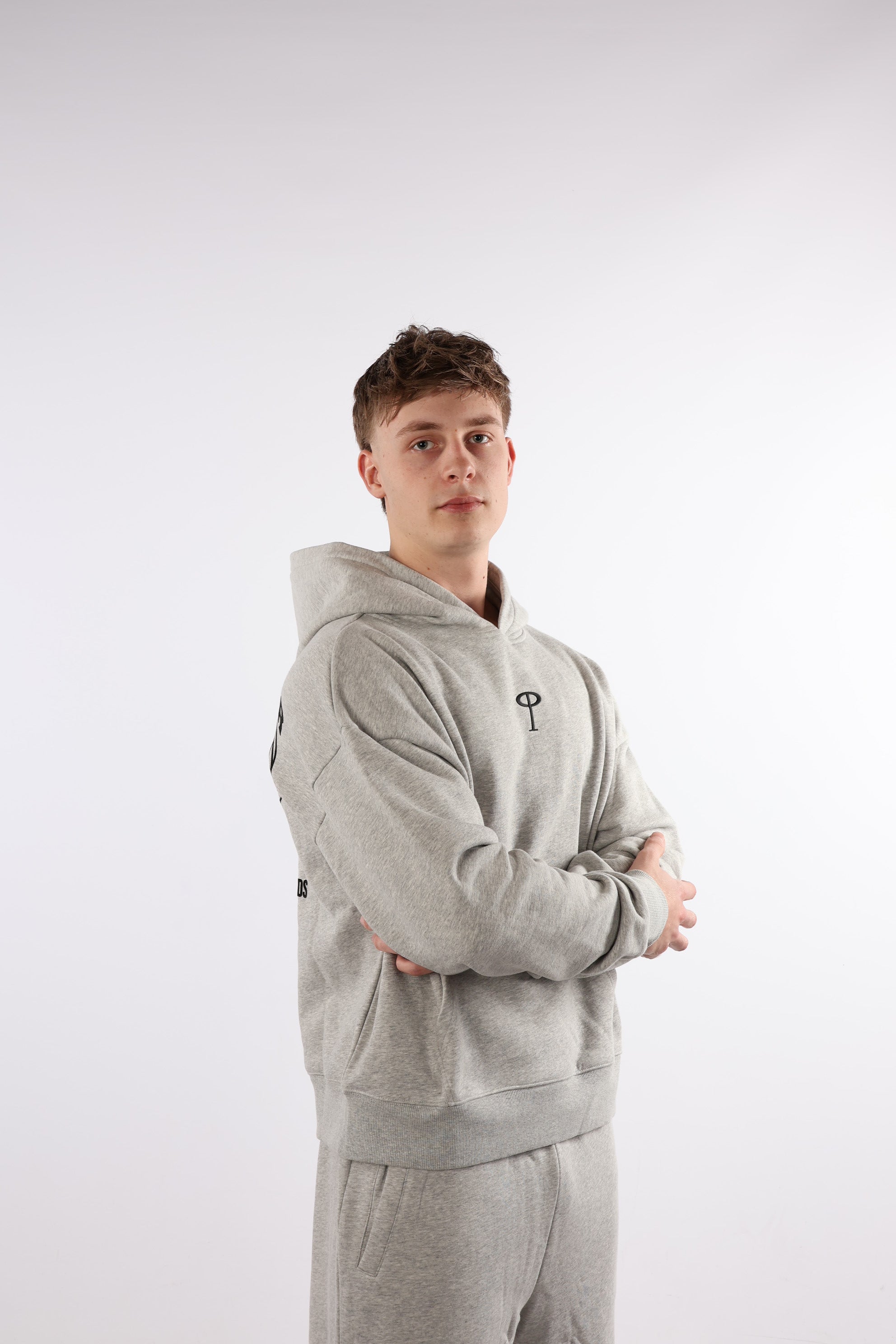 Oversized cropped hoodie